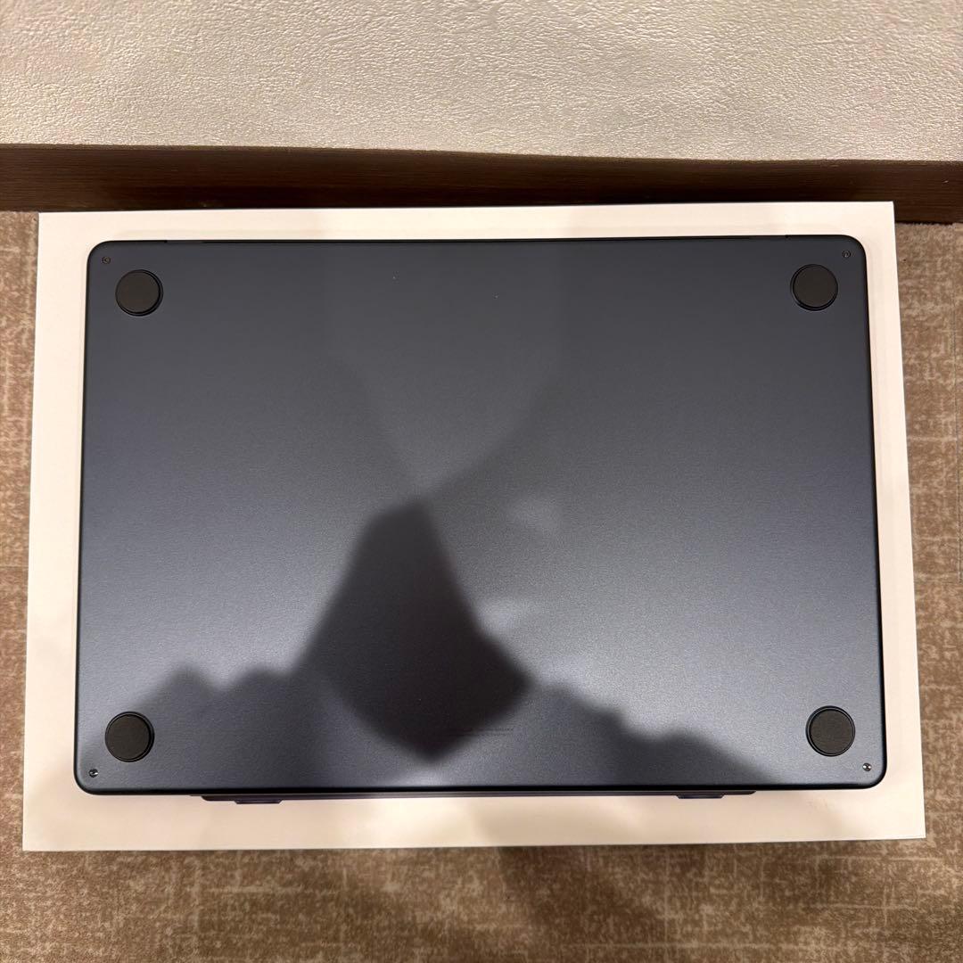 【極美品】MacBook Air M4 15インチ 512GB ミッドナイト