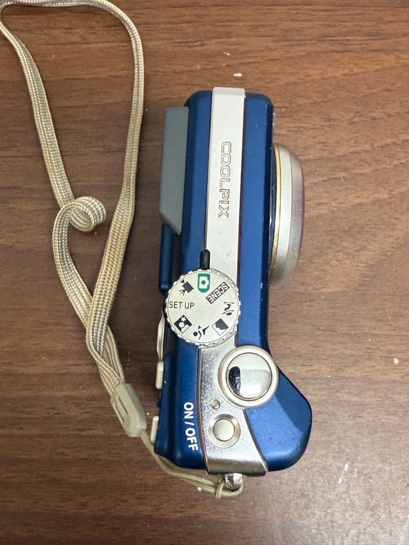 【送料込み】Nikon COOLPIX5200 ブルー　デジカメ　ニコン