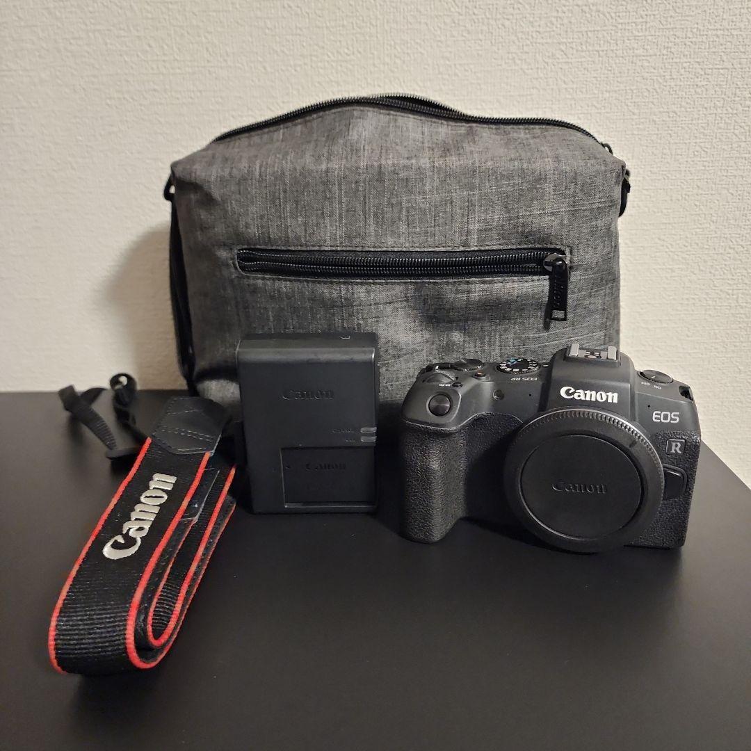 Canon EOS RP本体と付属品