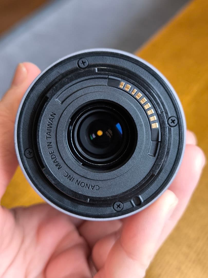 EOSkissm2　ダブルレンズキット　ホワイト　カメラバック　電池パック2個付