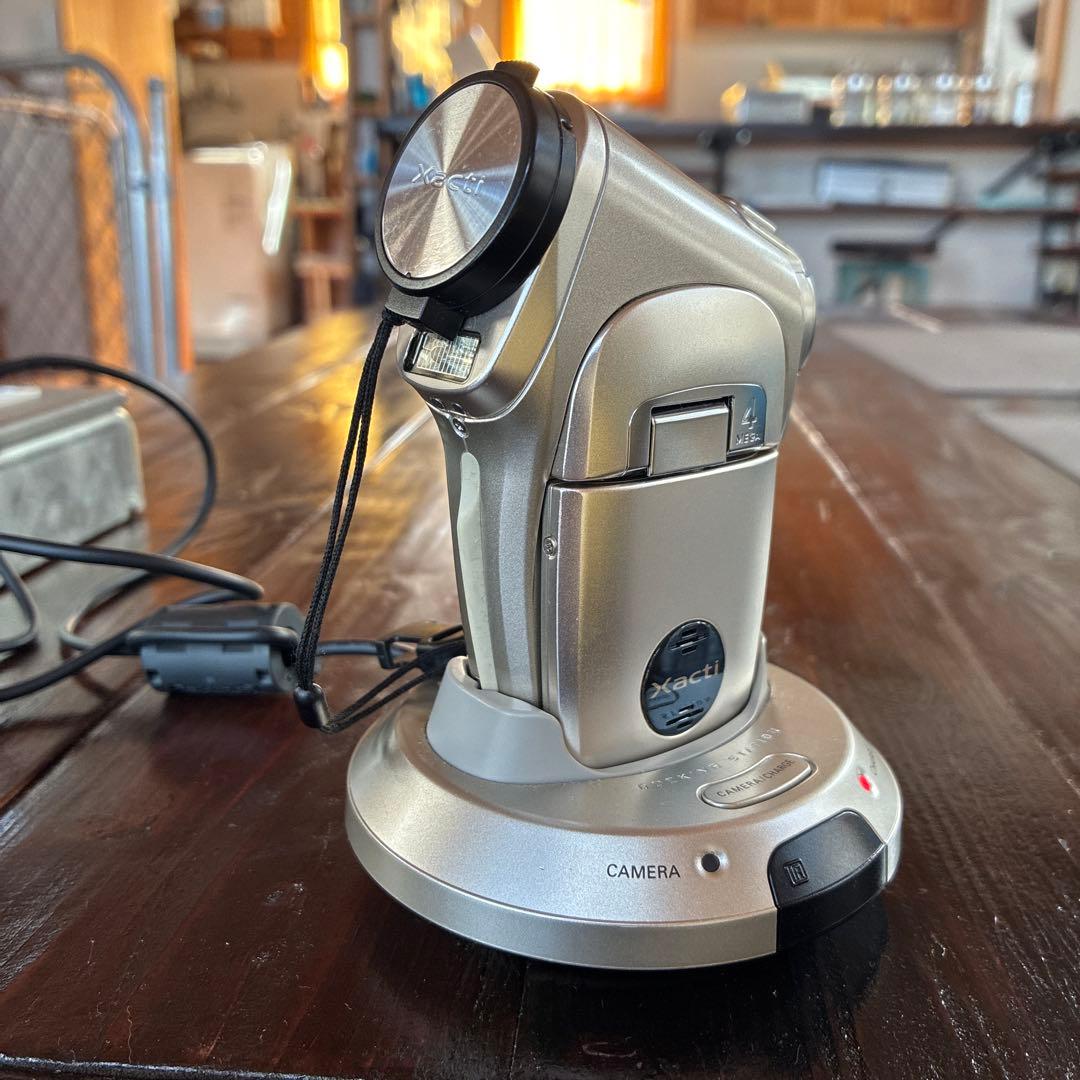 デジタルムービーカメラ　DMX-C4 Xacti