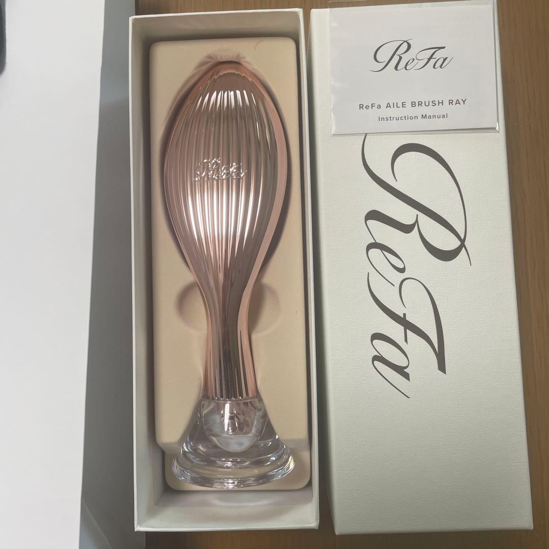 りんご　ReFa ATLE BRUSH RAY ヘアブラシ