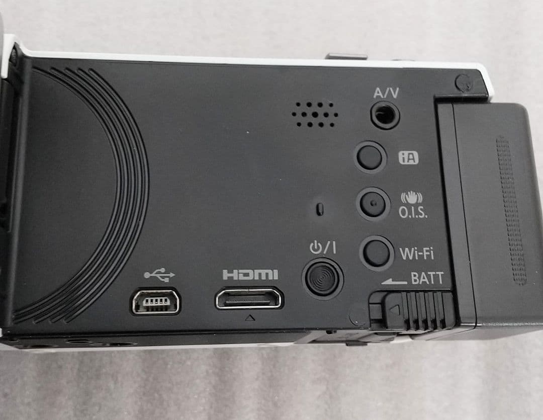 【美品・付属品完備】パナソニック ビデオカメラ HC-V520M