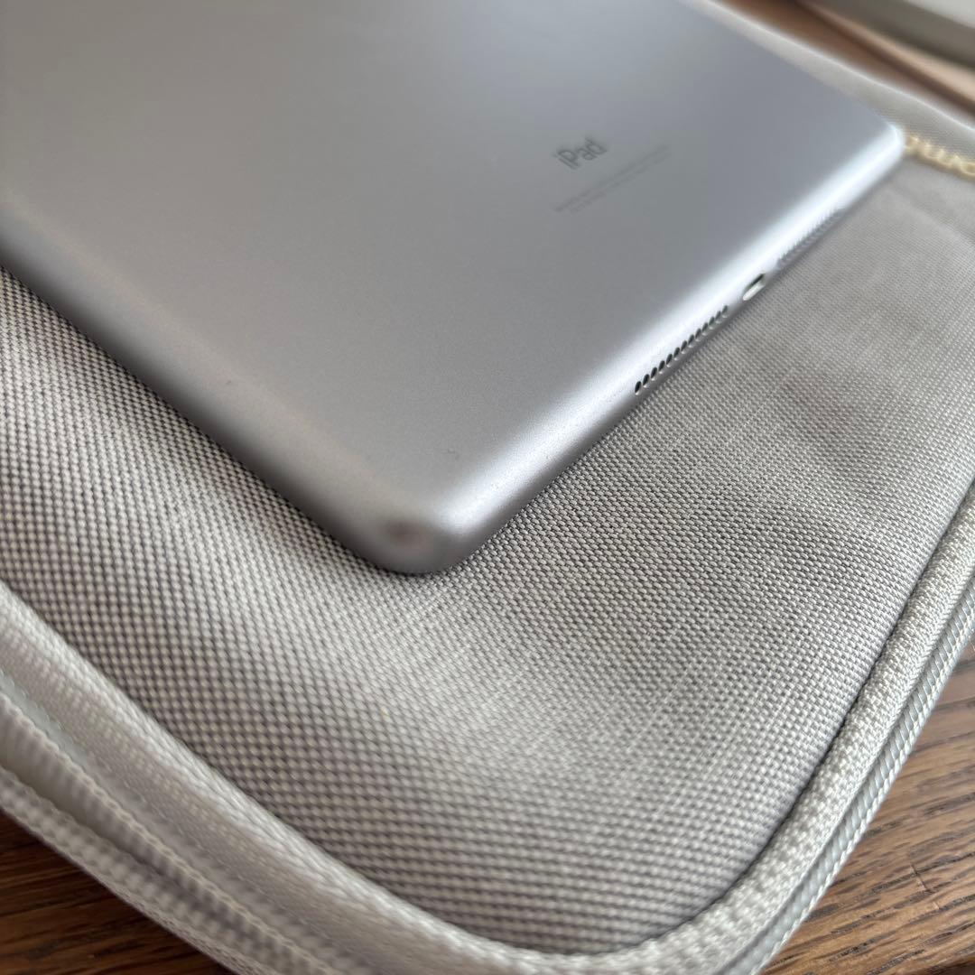 iPad 第5世代 スペースグレイ 32GB Wi-Fiモデル