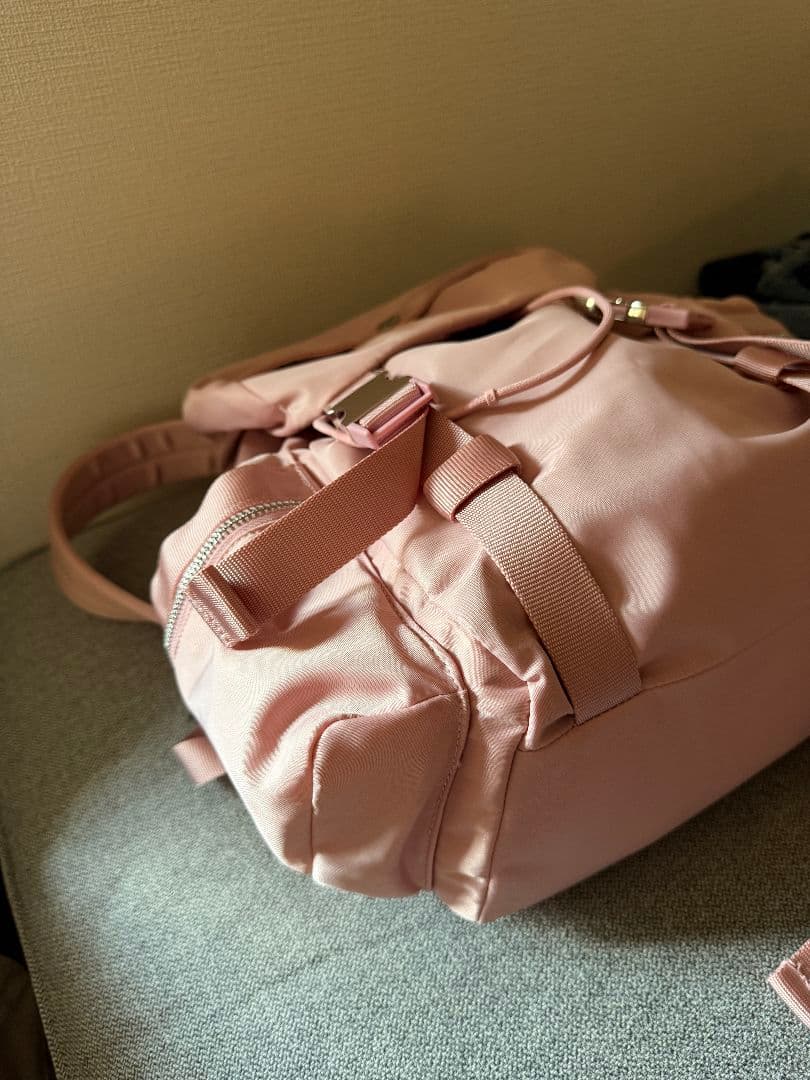 ルルレモンリュック　ピンク