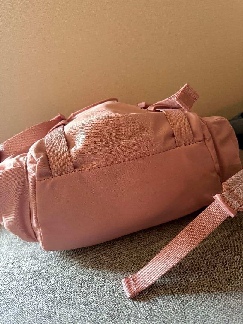 ルルレモンリュック　ピンク