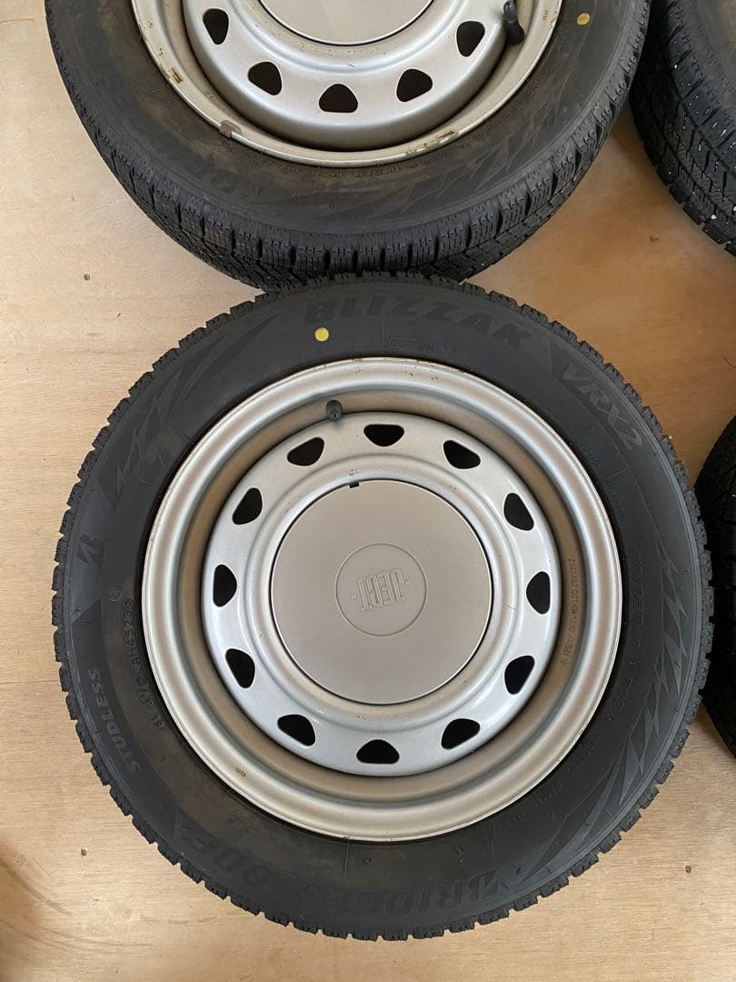 土日限定価格　軽自動車全般　送料込み　バリ溝　スタッドレス　155 65 14