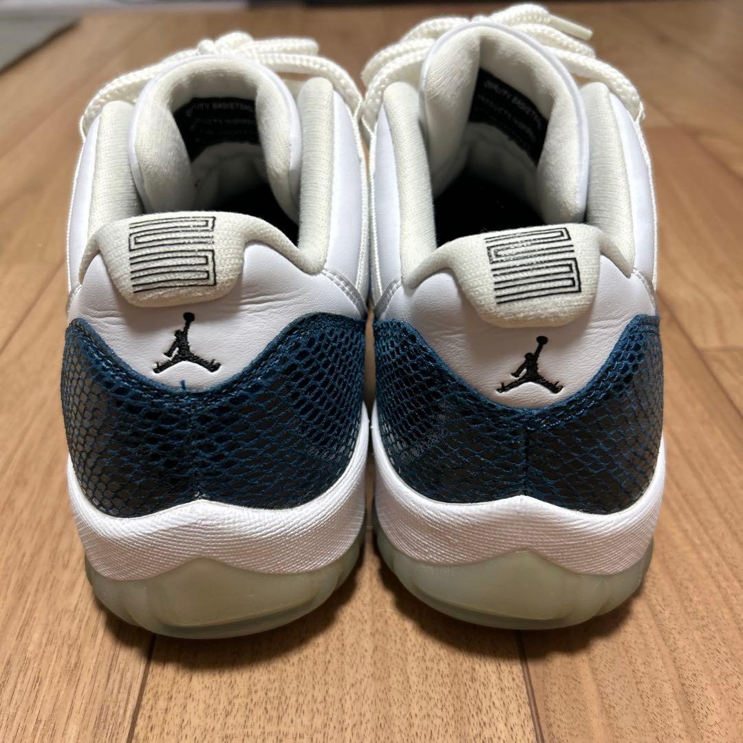 靴 AIR JORDAN 11 LOW SNAKESKIN