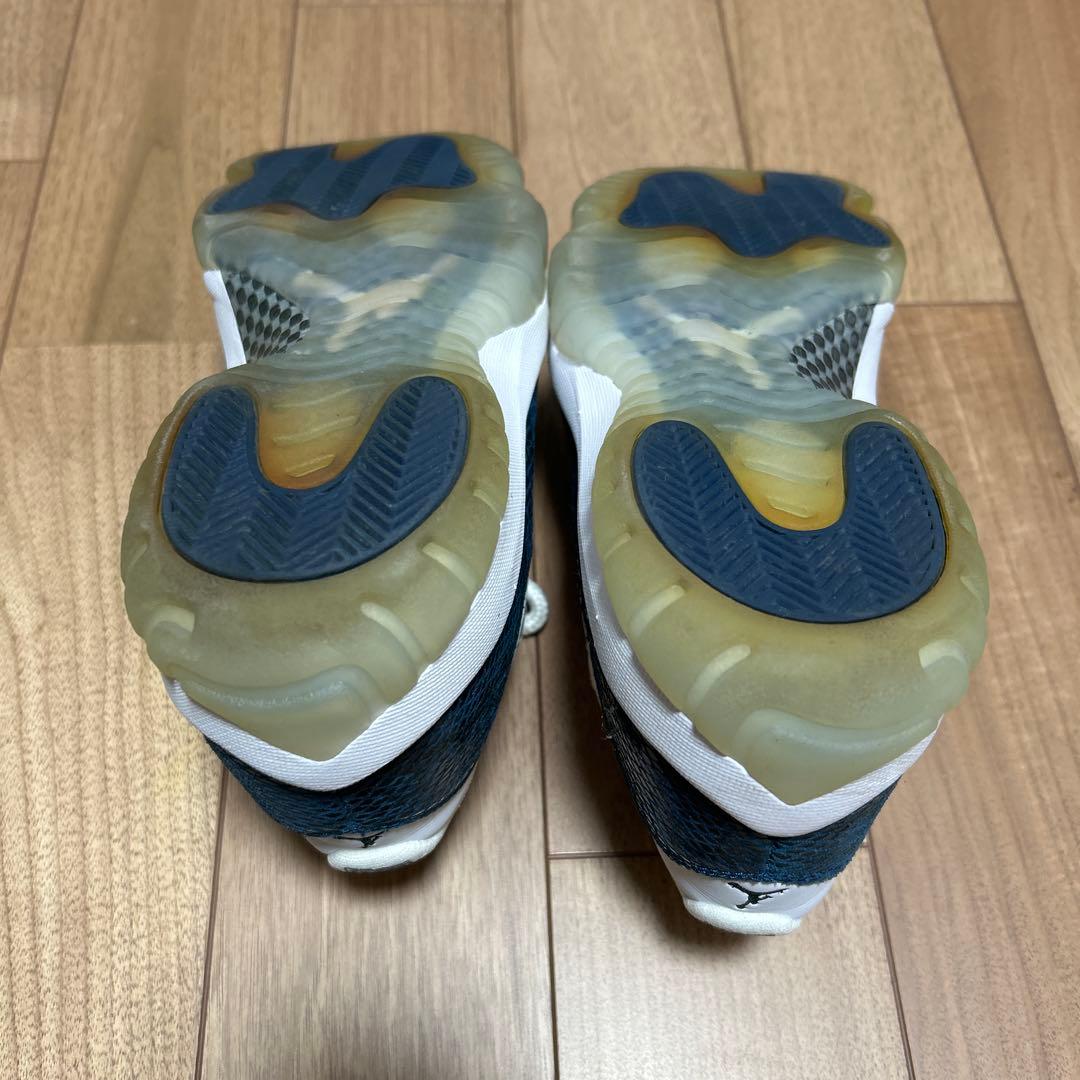 靴 AIR JORDAN 11 LOW SNAKESKIN
