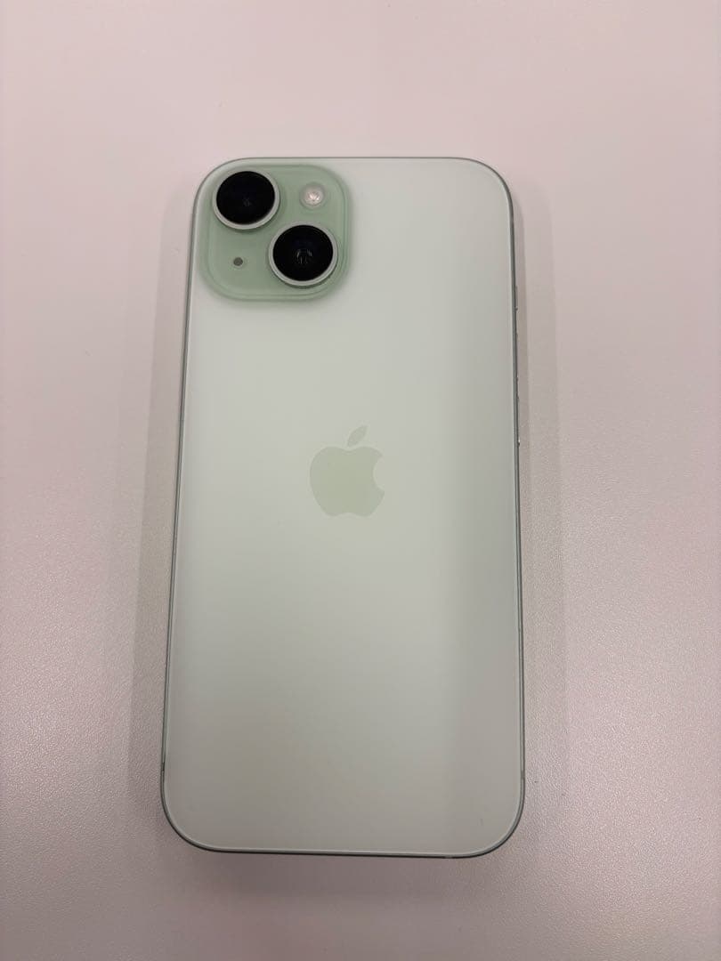 Apple iPhone 15 グリーン