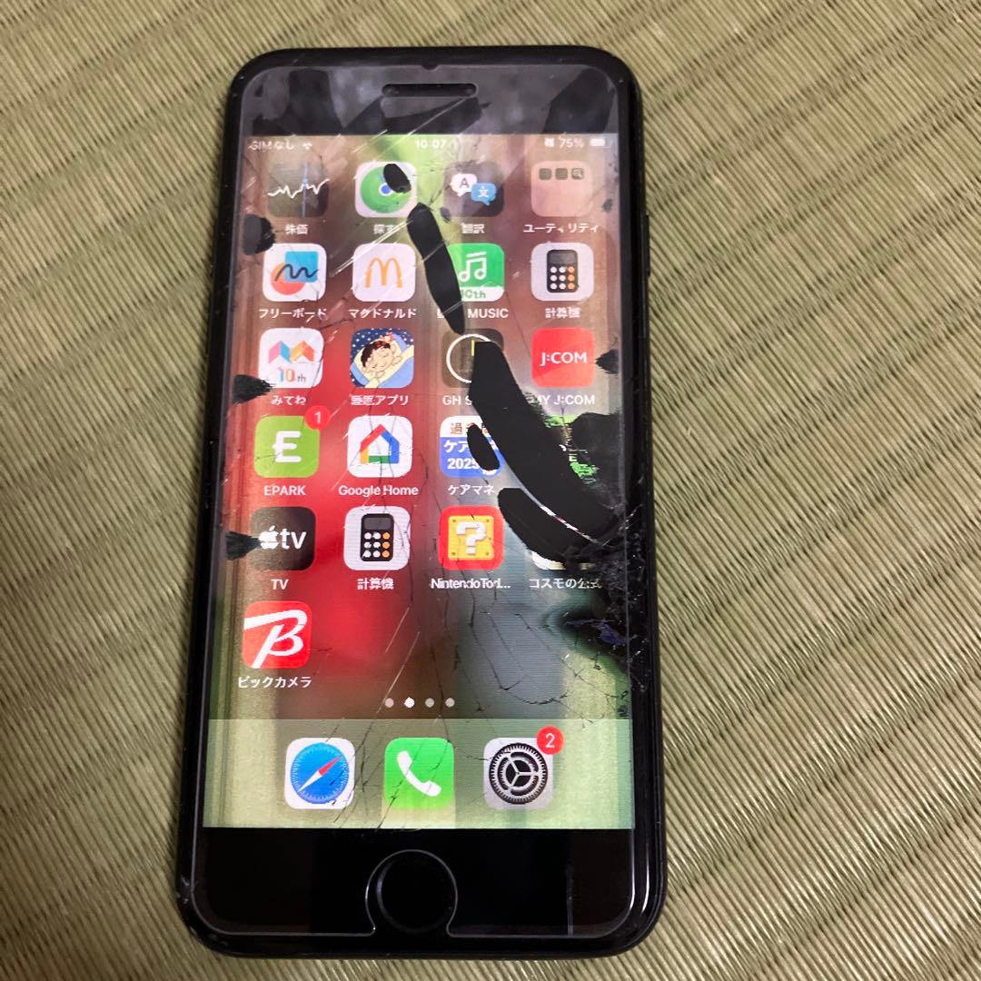 ジャンク　液晶割れ、漏れ　iPhone se3 本体のみ