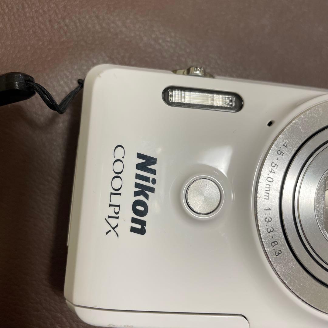 Nikon COOLPIX S6900 ホワイト　デジタルカメラ