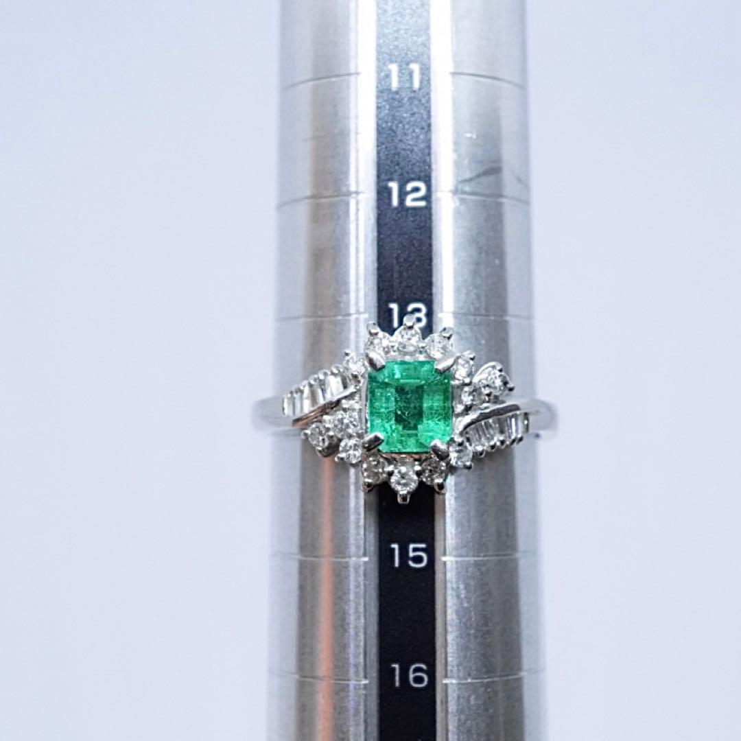 Pt900 プラチナ　エメラルド ダイヤモンド　リング