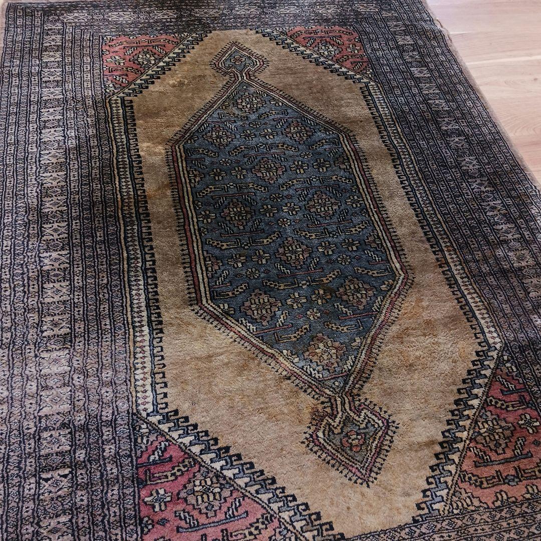 Y3080 パキスタン絨毯 ウール 手織り 193×125㎝ トライバルラグ