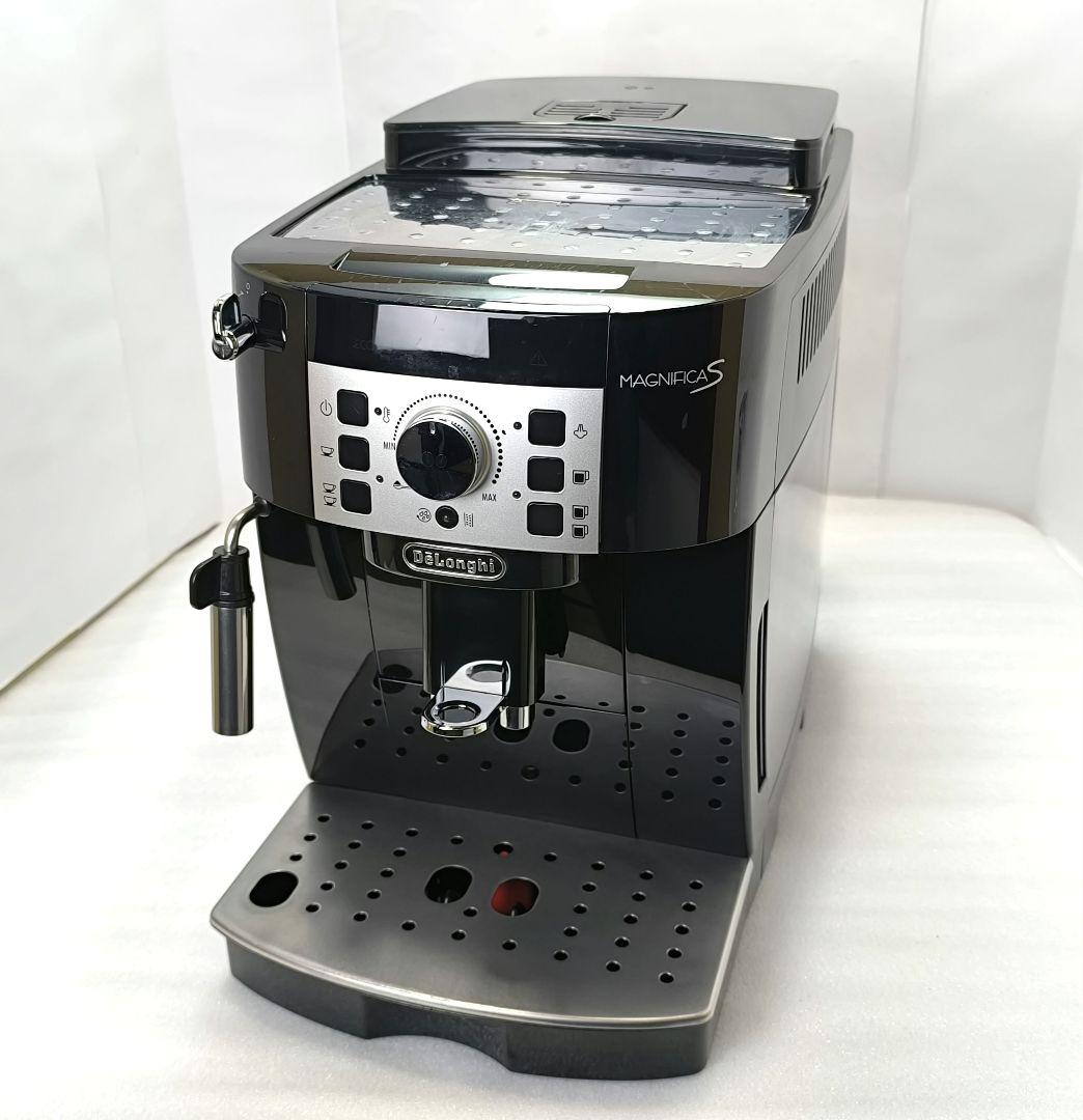 デロンギ　コンパクト全自動コーヒーマシンマグニフィカS ECAM22112B　2