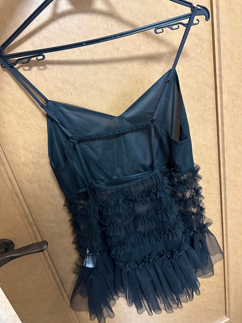 アメリヴィンテージ　BLACK TULLE RAFFLE CAMI TOP