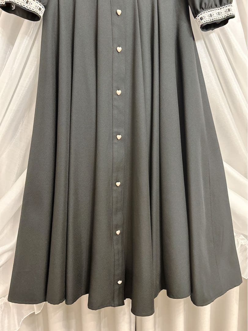 Innocent World イノワ　すずらんレースワンピース　黒×生成り（M）