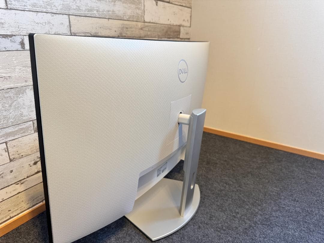 Dell 31.55インチ 曲面モニター　S3222HS