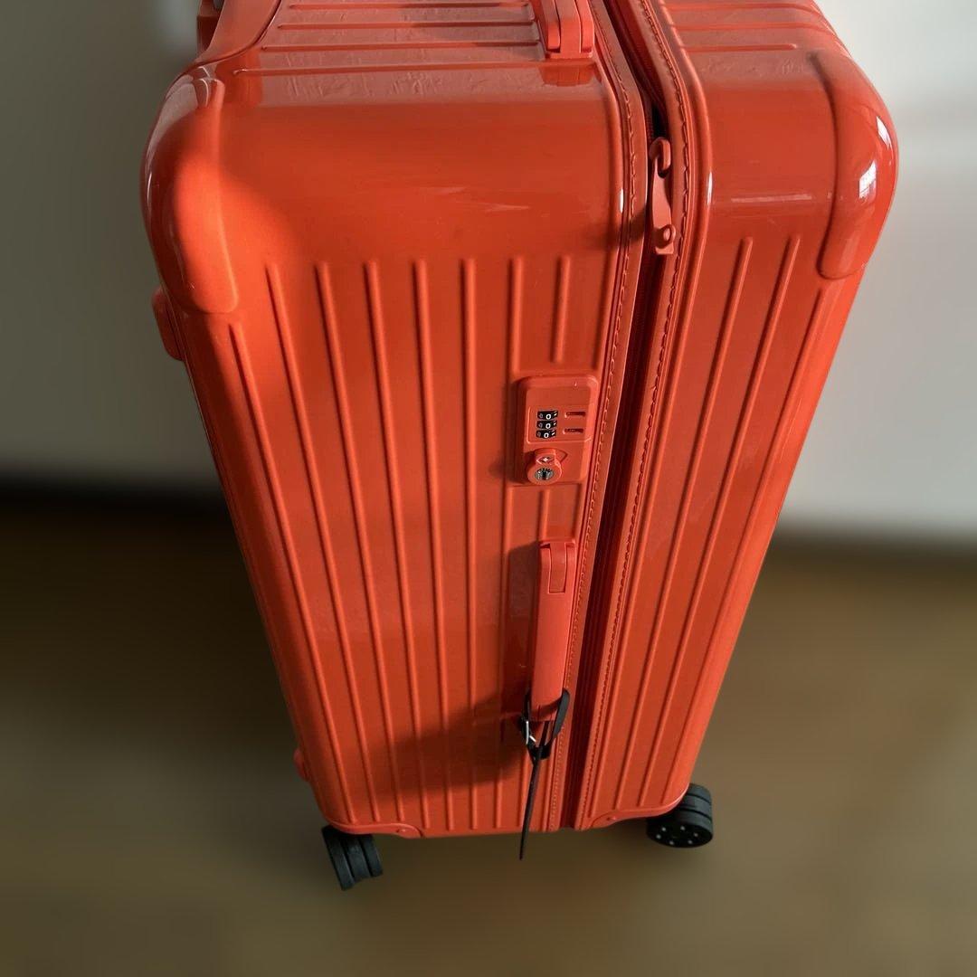 超美品リモワトランクプラス　オレンジ 1度使用限定色