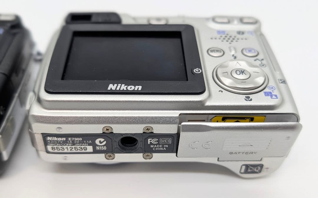 Nikon COOLPIX デジタルカメラ 2台 動作品 バッテリー付 訳あり