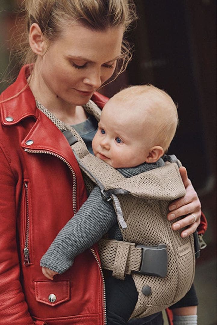 【美品】ベビービョルン ONE KAI Air 抱っこ紐 今治よだれパッド付き