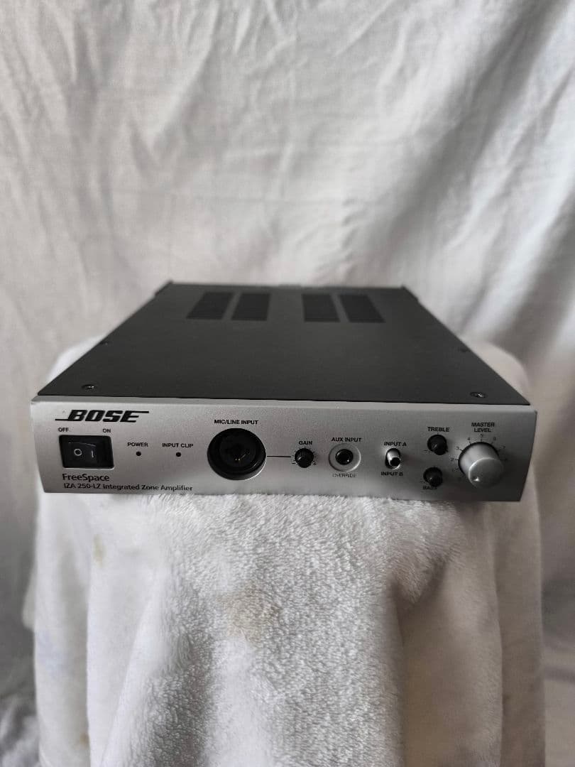 BOSE IZA 250-LZ インテグレーテッド ゾーンアンプ