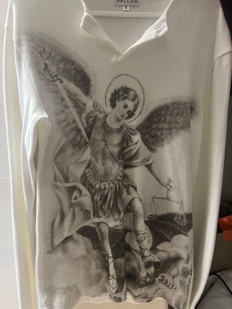 VALLAD 天使プリント Vネックセーター M