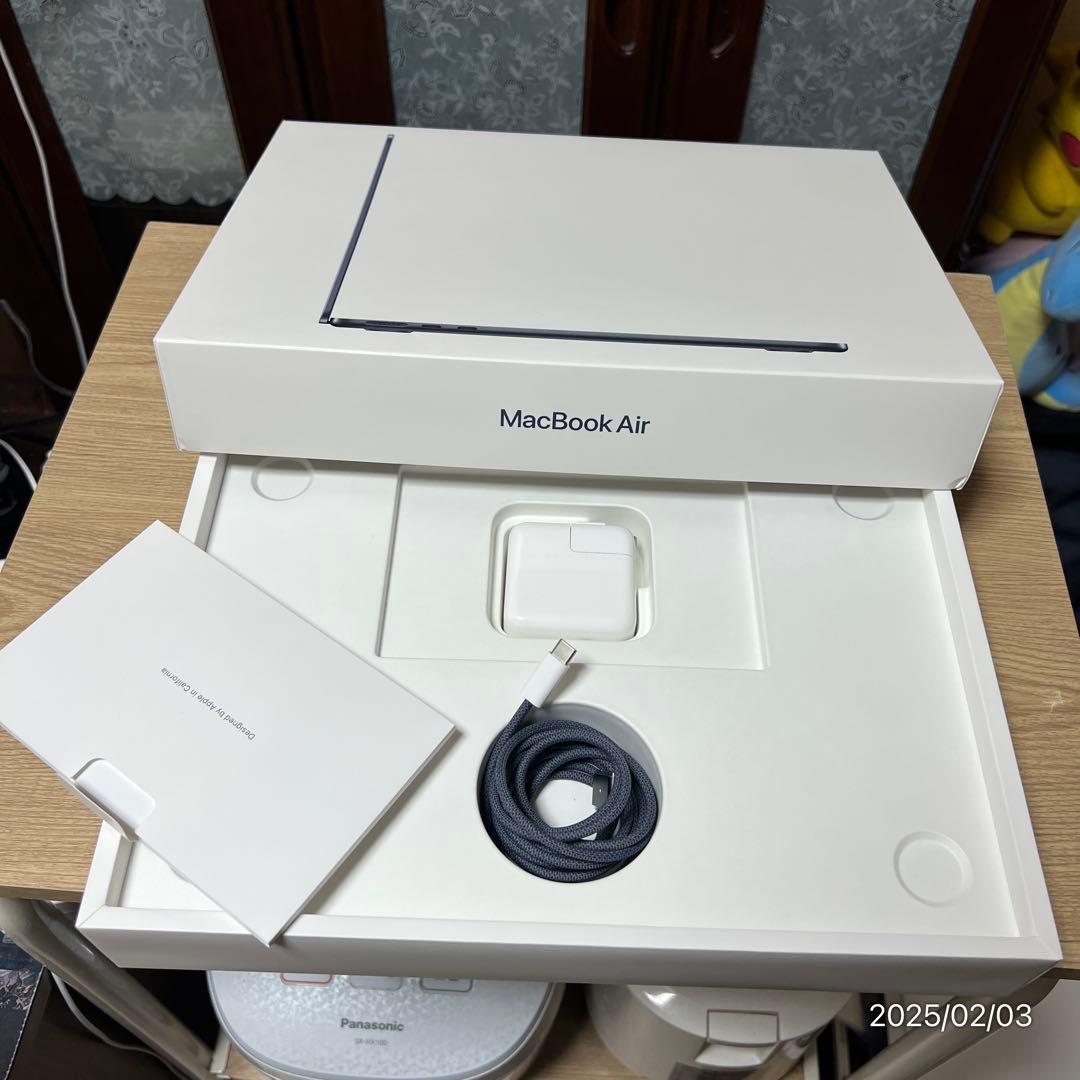 【M2】MacBook Air 2022 16GB 256GB ミッドナイト