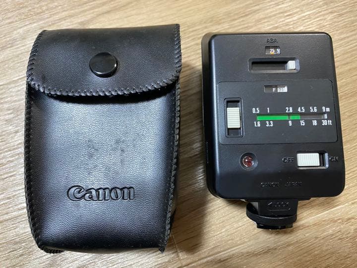 アンティークキヤノン一眼レフAE_1.ブラック、フィルムカメラ、実写中昭和レトロ