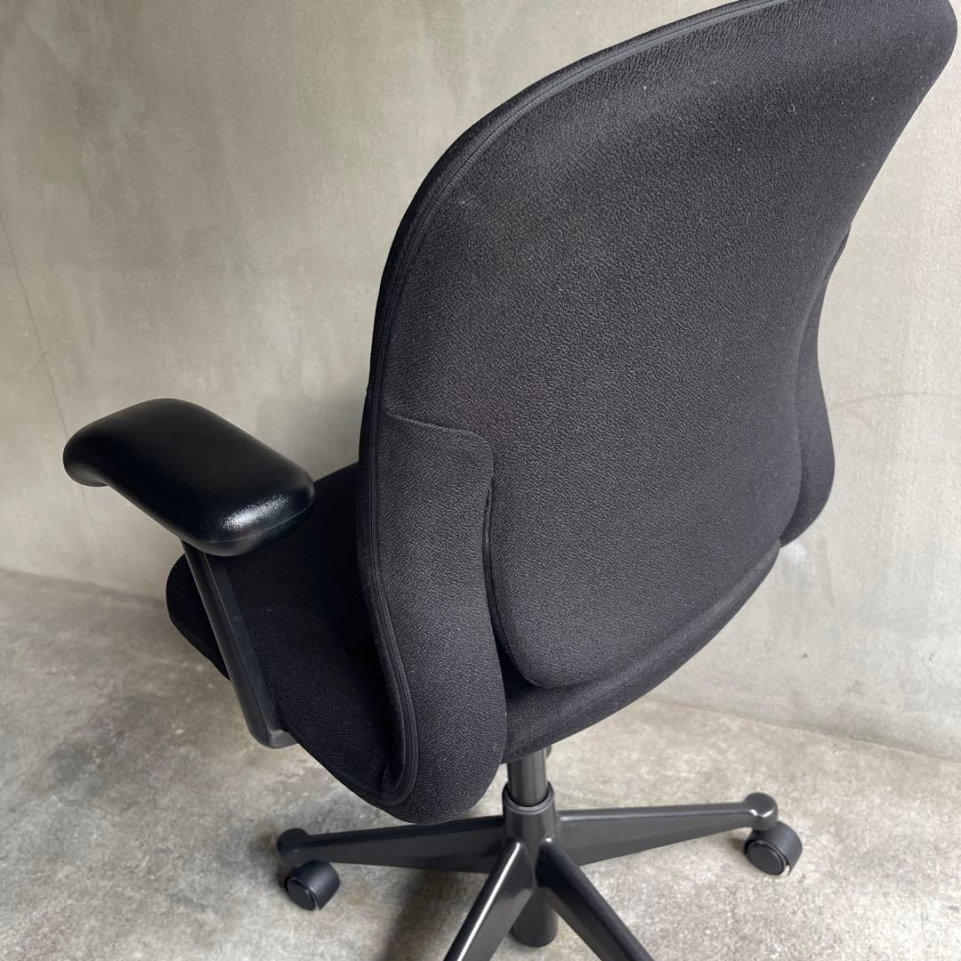 Herman Miller ハーマンミラー　エクア2 チェア　都内限定販売