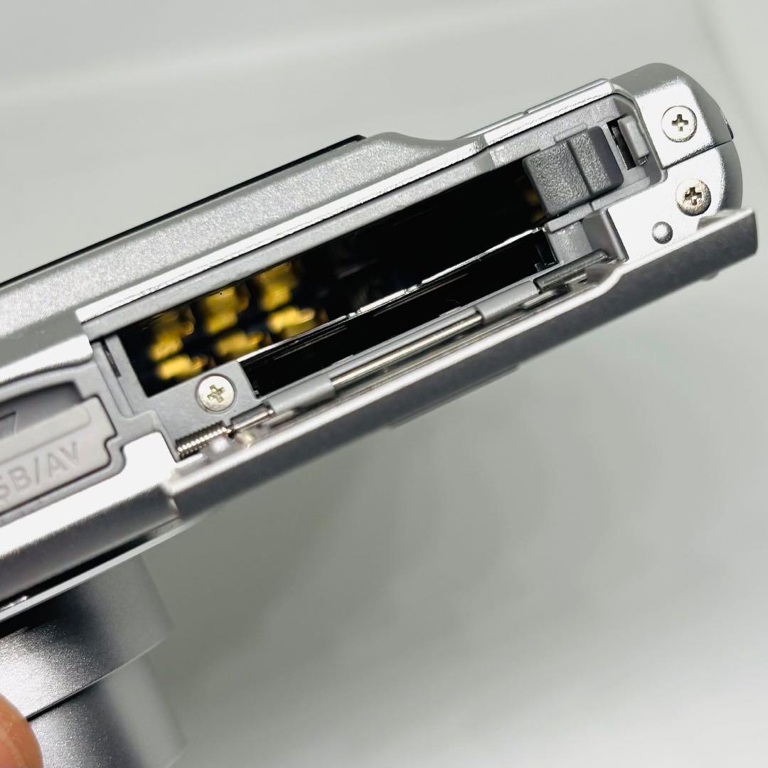 美品✨ CASIO EXILIM EX-Z77 シルバー デジカメ コンデジ