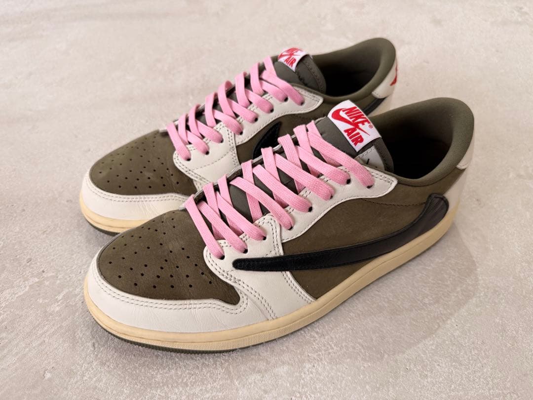 NIKE トラビススコット エアジョーダン1