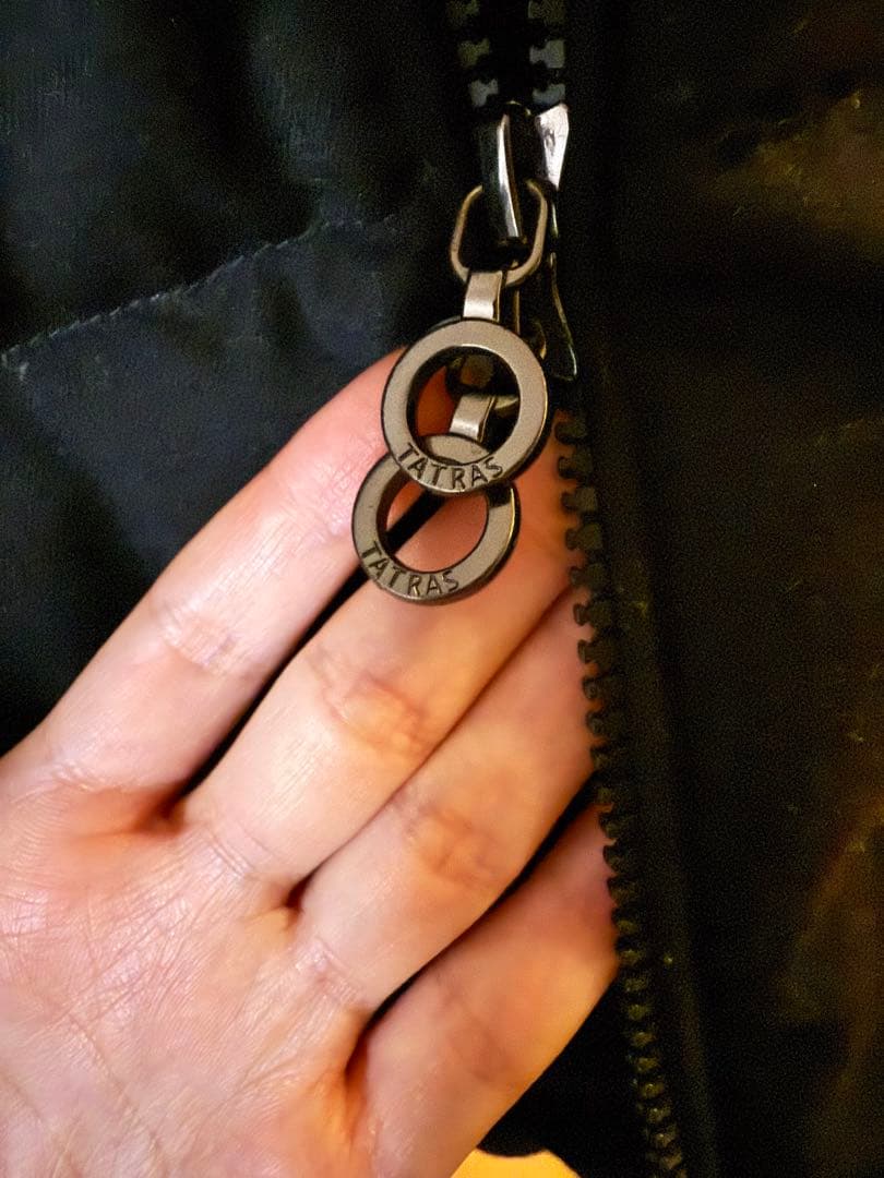 TATRAS ブラックダウンジャケット 即日発送