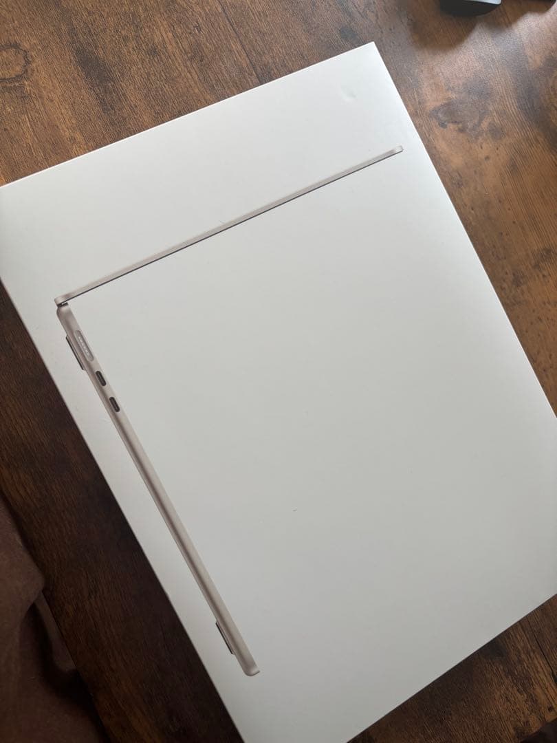 Apple MacBook Air スターライト本体