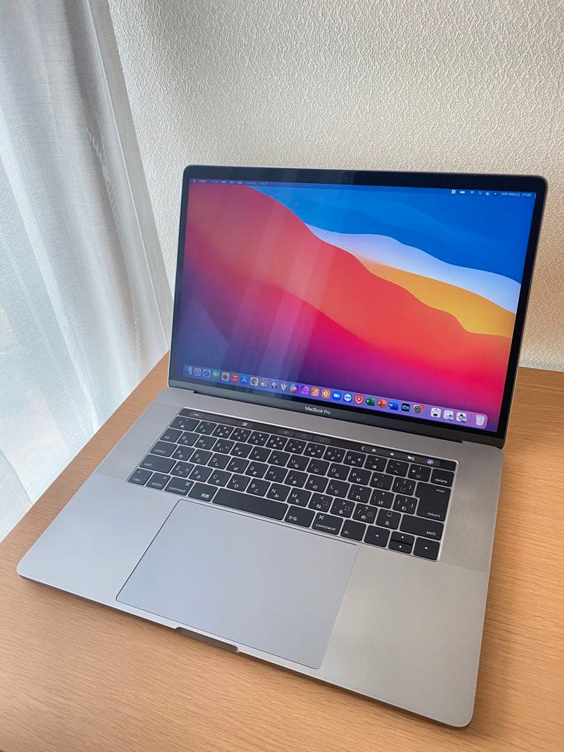美品 MacBook Pro 16GB/512GB 指紋認証, タッチパネル