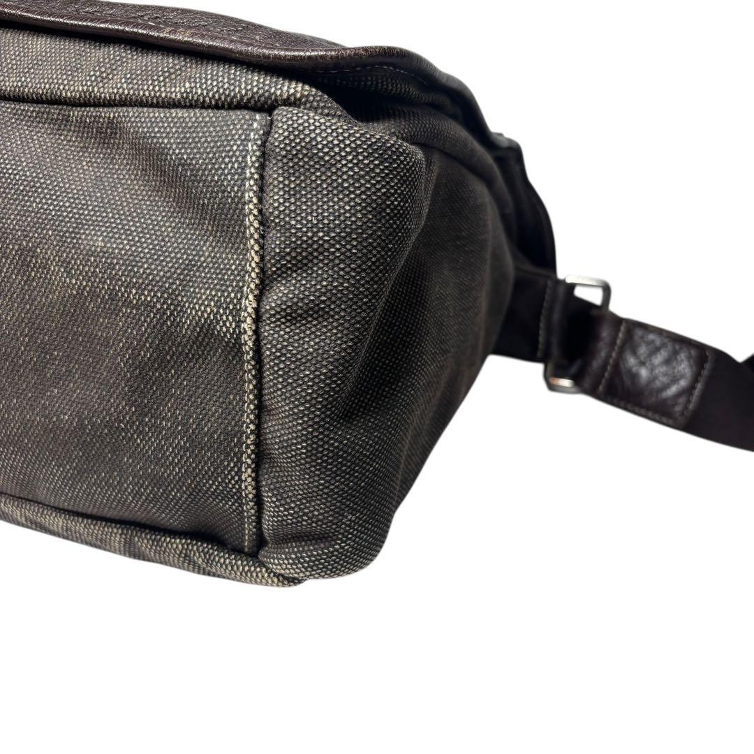 D&G DOLCE&GABBANA メッセンジャーバッグ　A4収納可能　肩掛け