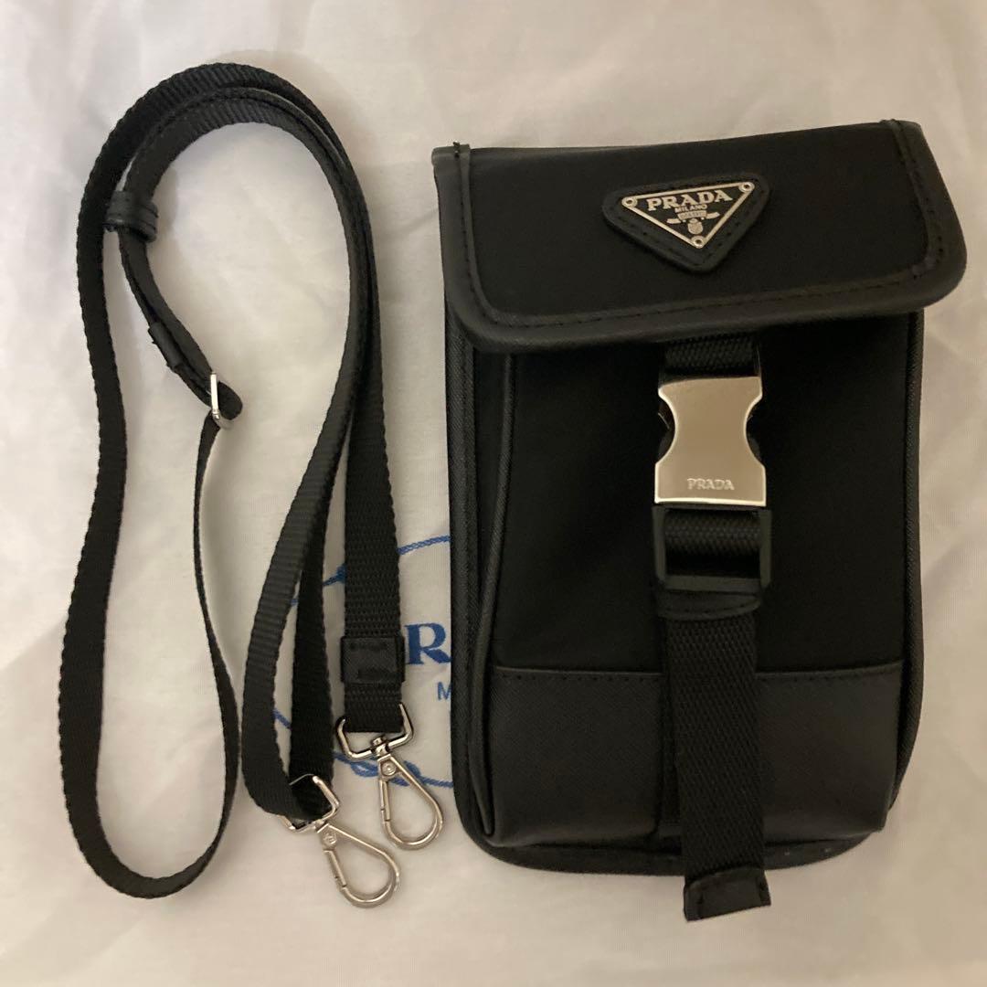 プラダショルダーバック箱無し留め具の部分に細かい傷有り