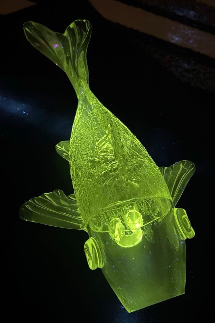 【ともたん⭐️大正ガラス・和ガラス】美品✴︎鯉の掛け花瓶　ウランガラス