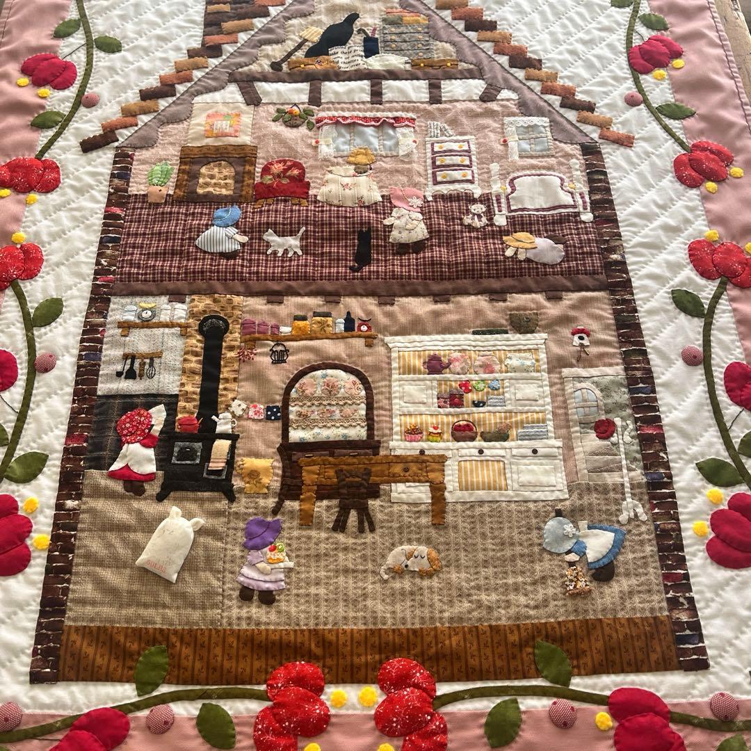 パッチワークタペストリー　ハウスのキルト