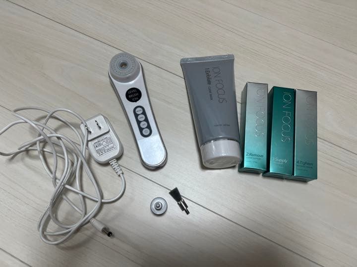 ESTHE TWIN エステツイ美顔器 化粧品4点セット