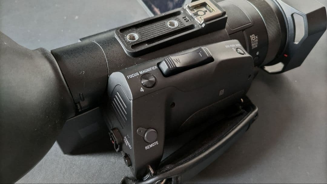 SONY HXR-NX80 本体、マイク、バッテリー