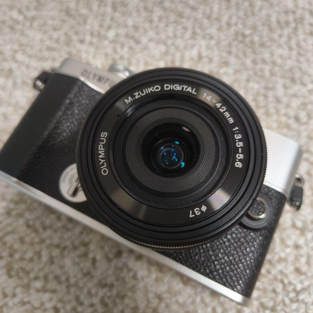 オリンパス PEN E-P7 14-42mm EZレンズキット おまけ付