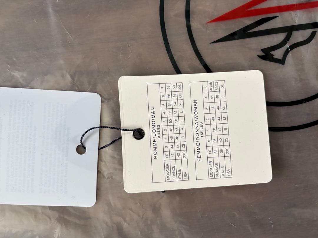 MONCLER ブラック マヤダウンジャケット フード付き