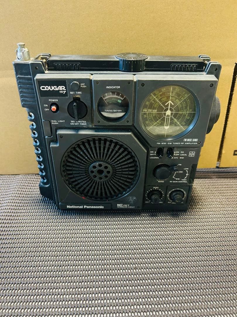 National Panasonic Cougar ポータブルラジオ