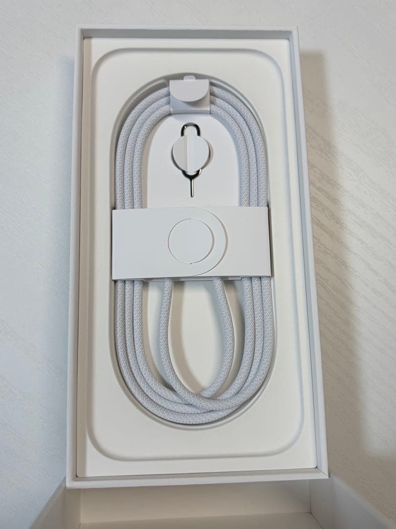 【美品】Apple iPhone 16 128GB 本体　ウルトラマリン