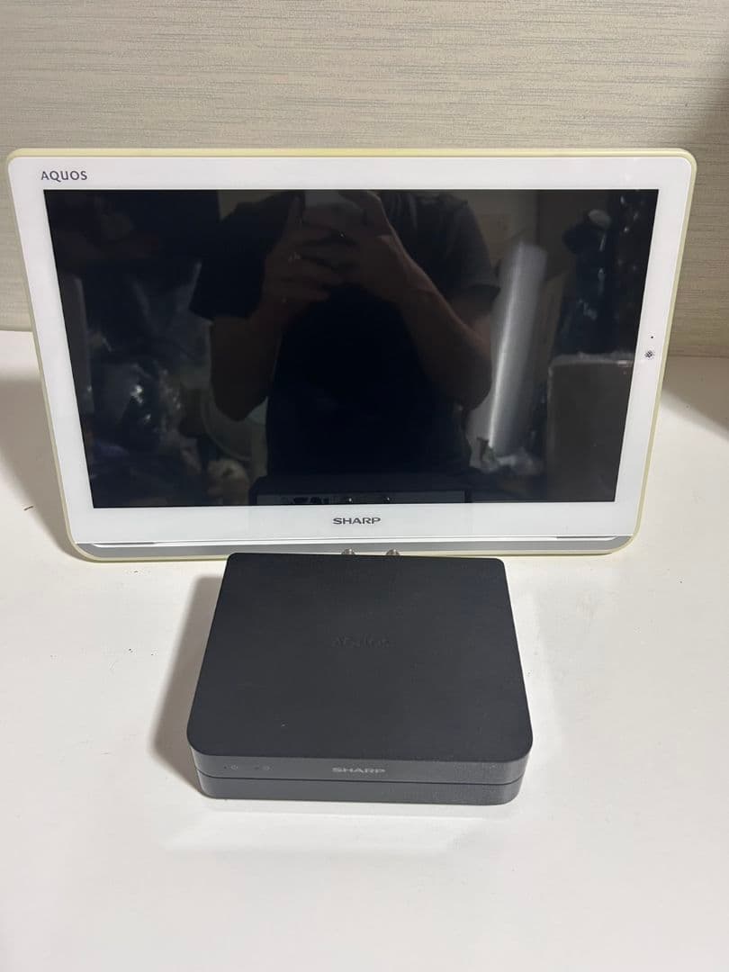 SHARP AQUOS ポータブル液晶テレビ 16型