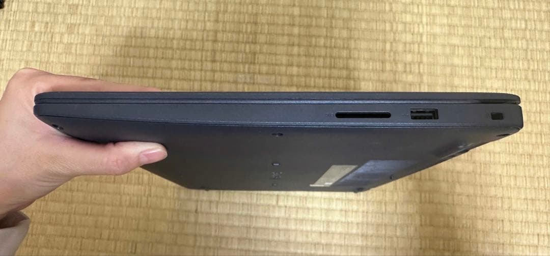 Dell Vostro 3400. Core i3-1115G4. メモリ8gb