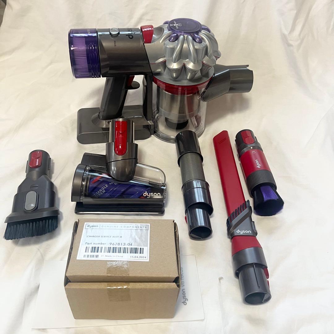 未使用品　dyson V8 Focus Clean HH15 ハンディクリーナー
