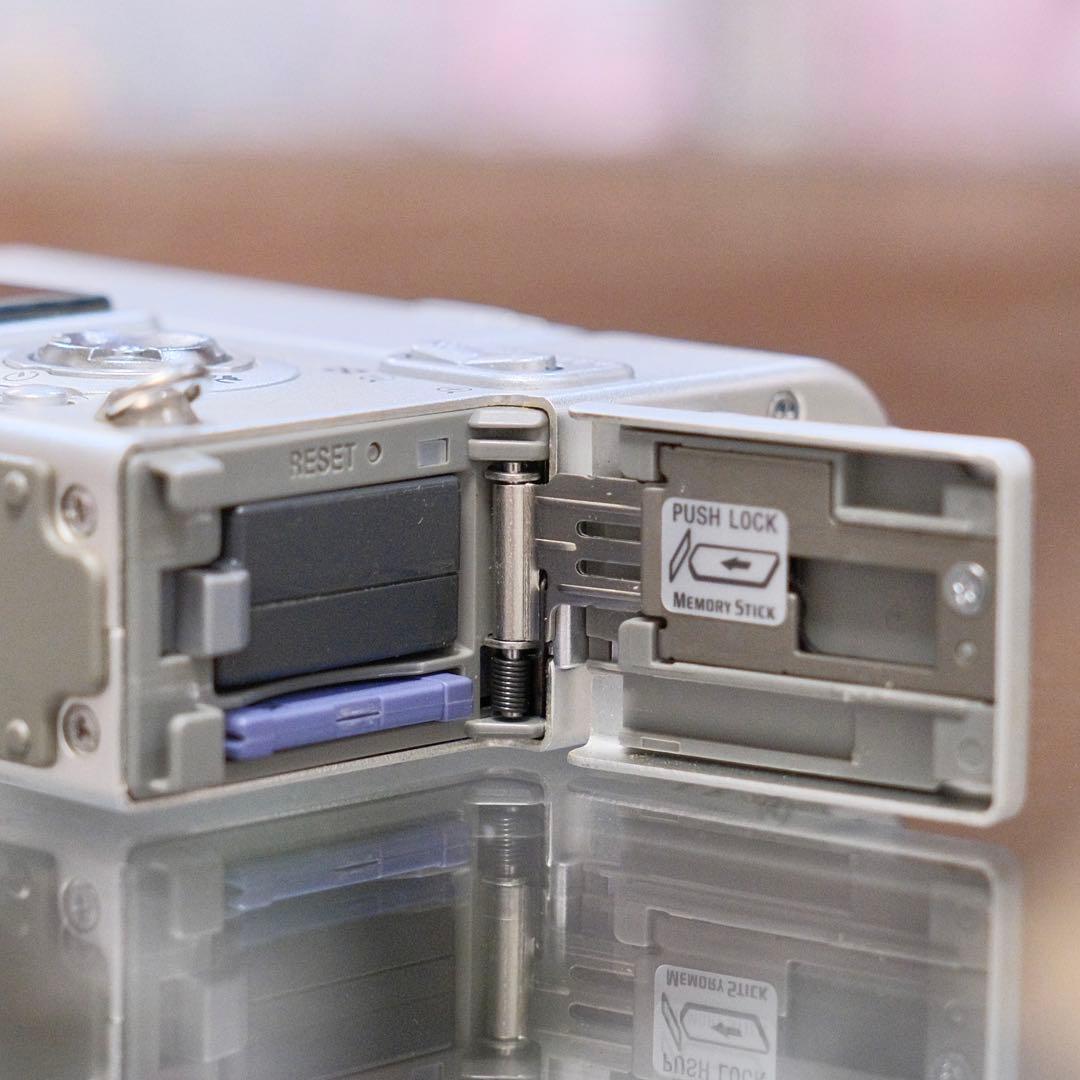 名機動作品 Y2K 平成レトロ SONY Cyber−Shot DSC-F77A