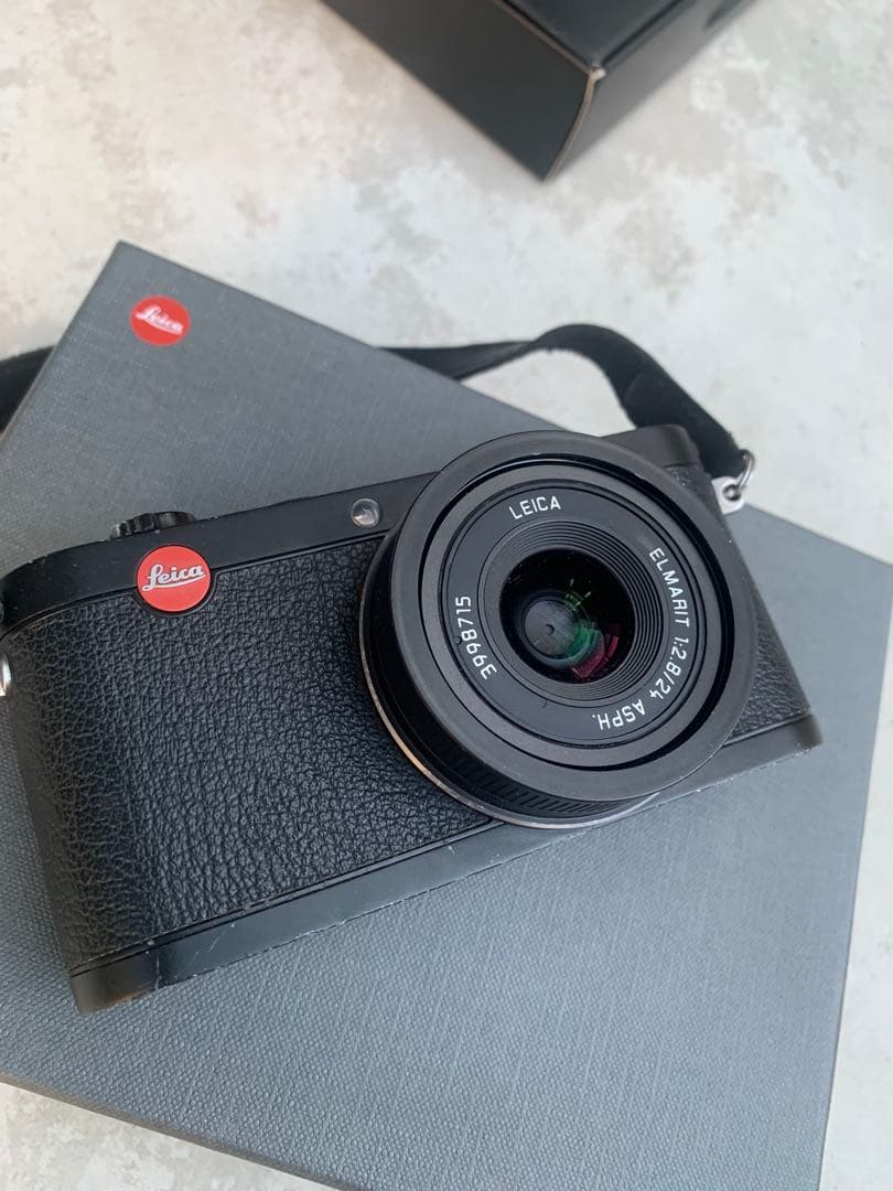 leica x1 カメラ　デジタルカメラ　ライカ